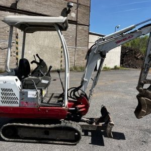 foto 1.5t minibagr Takeuchi TB016