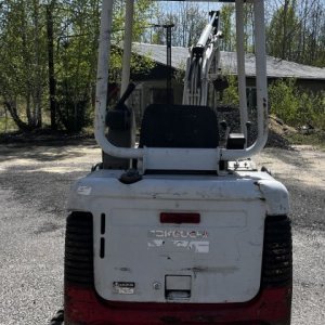 foto 1.5t minibagr Takeuchi TB016