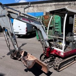 foto 1.5t minibagr Takeuchi TB016