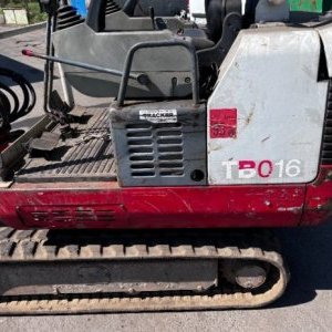 foto 1.5t minibagr Takeuchi TB016