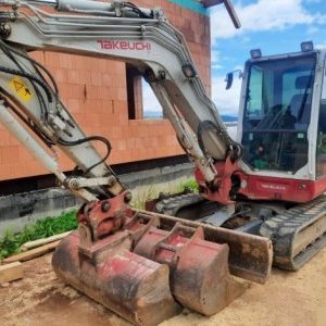 foto 6t minibagr Takeuchi TB260 4 lopaty