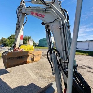 foto 4t minibagr tilt svahovka Takeuchi TB335