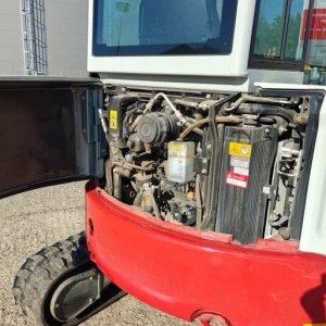foto 4t minibagr tilt svahovka Takeuchi TB335